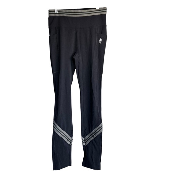 Free People Movement Zephyr Yoga Leggings - Size XS - Black - Picture 5 of 12